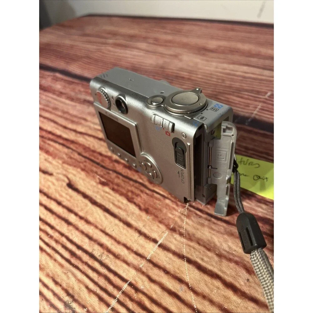 Canon Powershot S400 Silver Elph Digital Camera 4.0MP